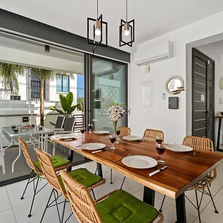 Villa Alassia 16 By Ezoria