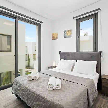 Alassia 16 By Ezoria Villa Paralimni