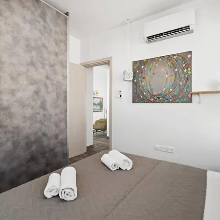 Alassia 16 By Ezoria * Paralimni