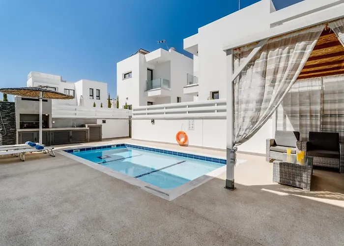 Villa Alassia 16 By Ezoria