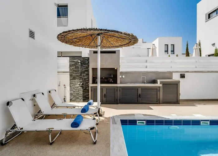 Alassia 16 By Ezoria *