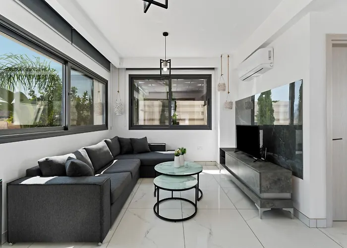 Alassia 16 By Ezoria Villa *