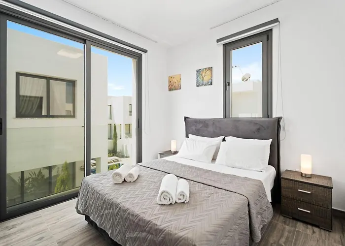 Alassia 16 By Ezoria וילה פאראלימני